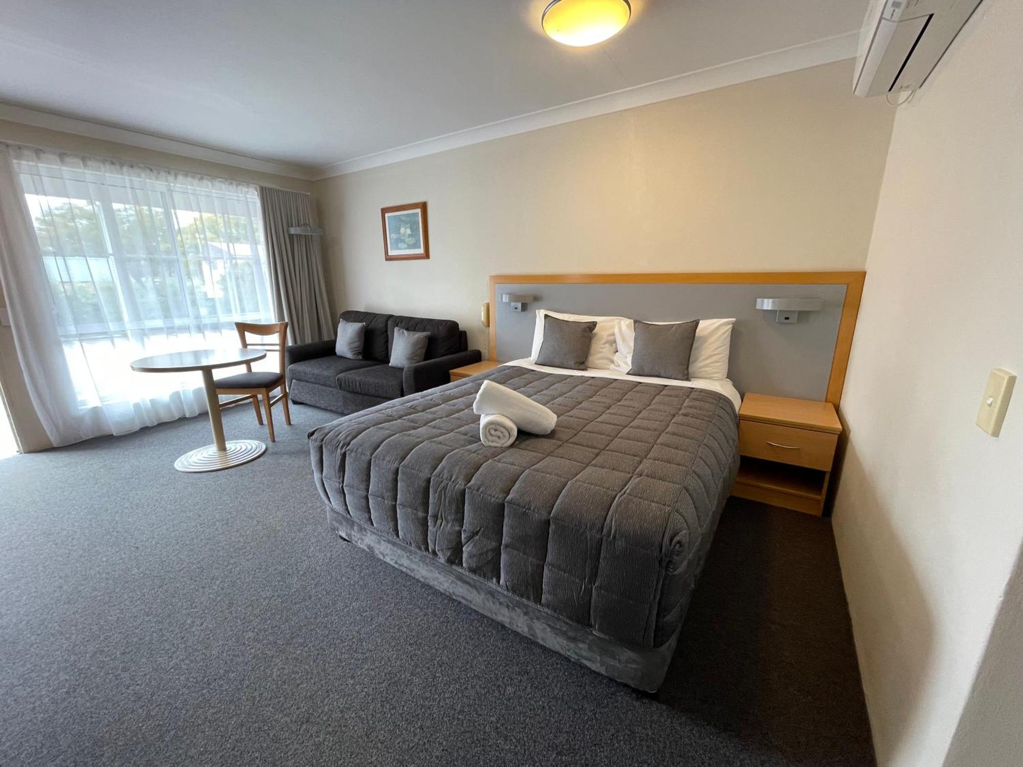 George Bass Motor Inn Nowra Exterior foto