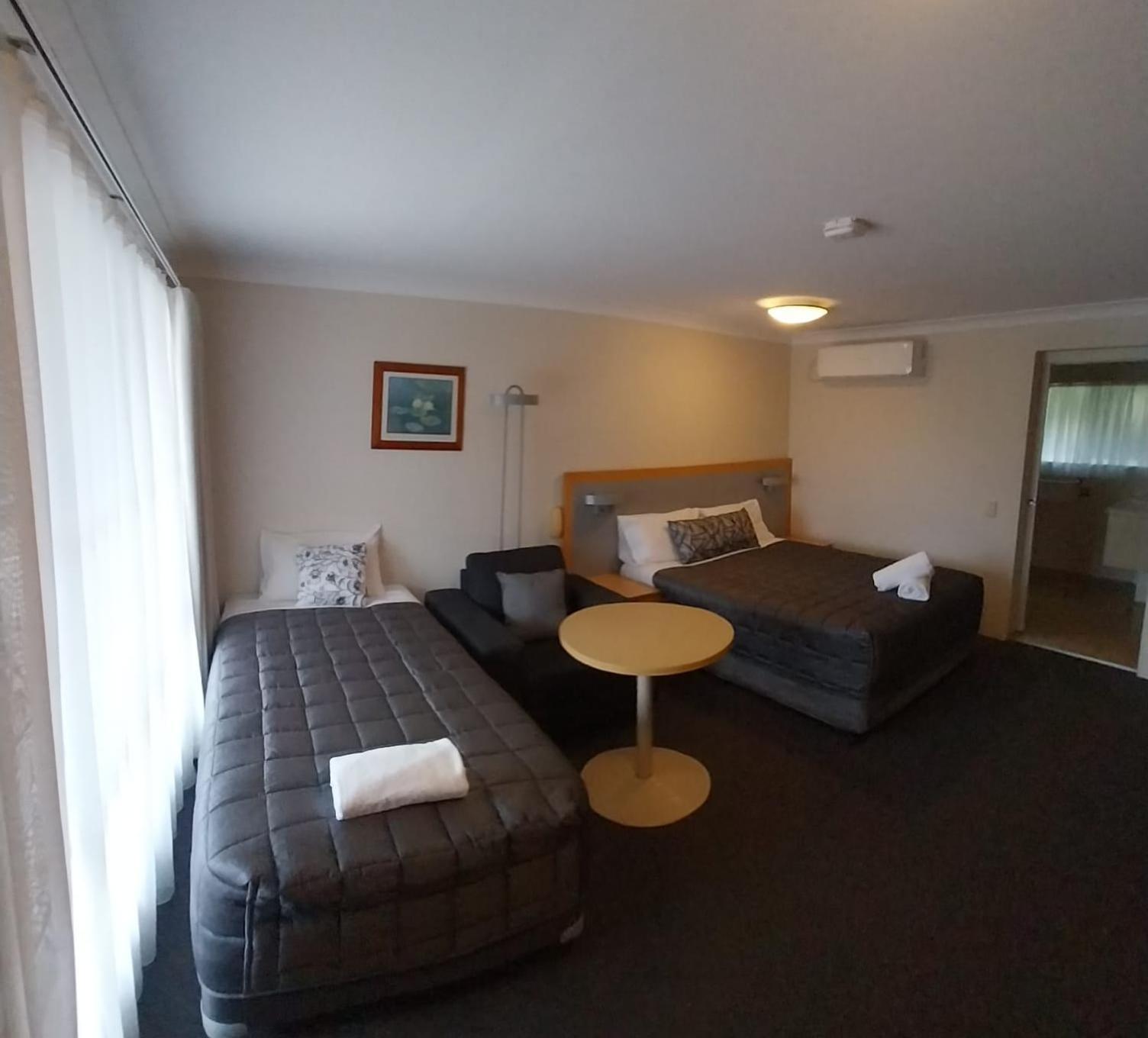 George Bass Motor Inn Nowra Exterior foto